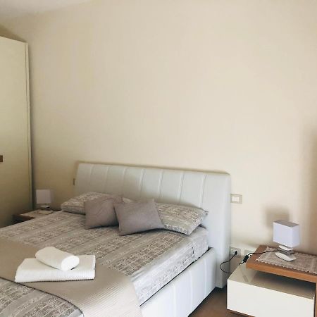 Susyapartment Bardolino Bagian luar foto